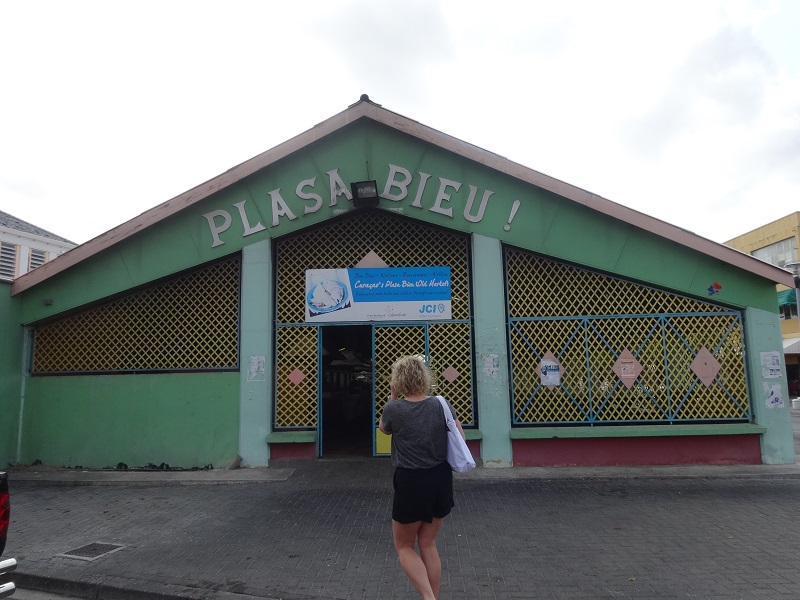 Curaçao Plasa Bieu
