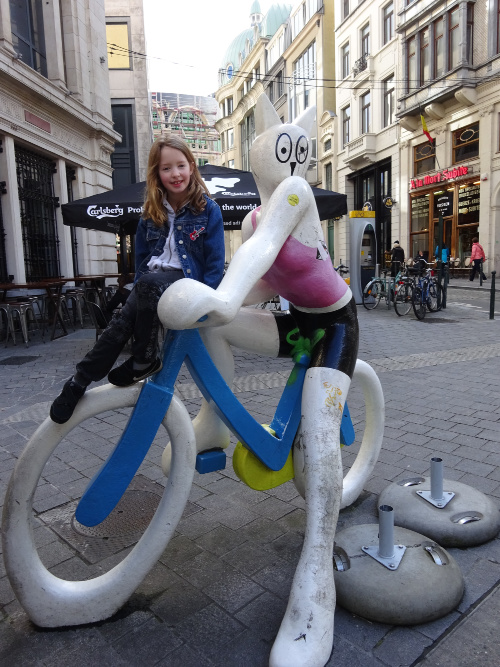 Brussel vanop de fiets kat strip belgië