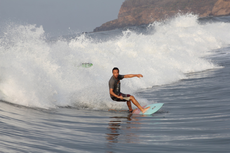 surfen in El Salvador