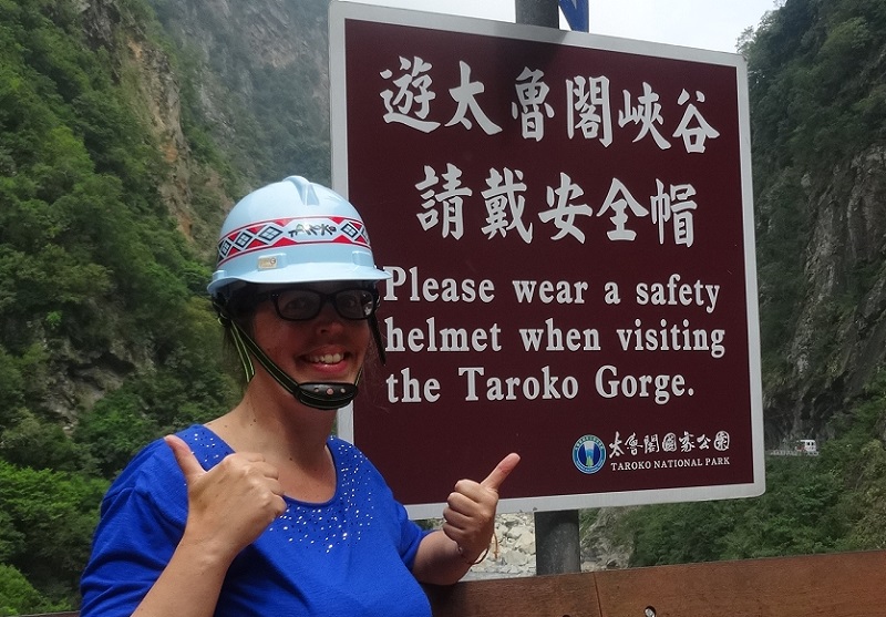 Taiwan Taroko Gorge helm op bij bord
